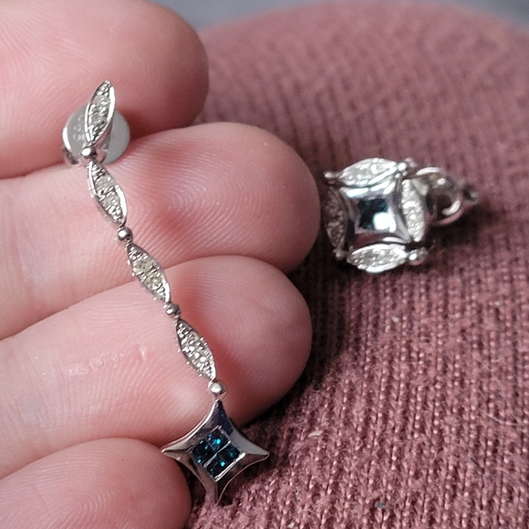 Transforming Necklace & Earring Set - Picture 11 of 14